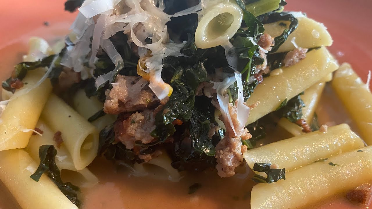 Penne (lisce) Cavolo Nero e Salsiccia