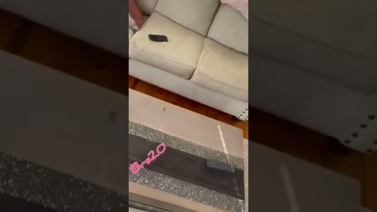 Mouse scare prank on wife 🤣😂