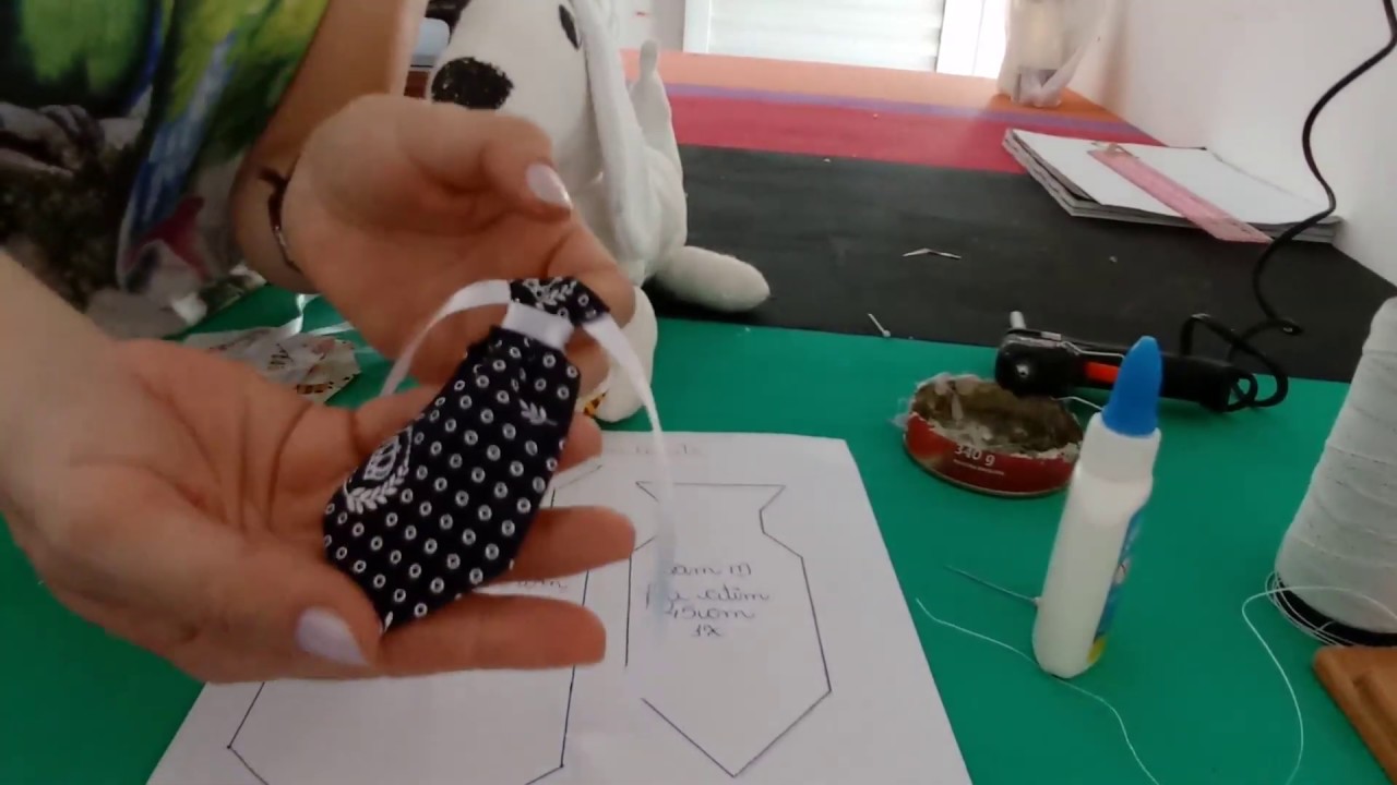 gravata pet  , usando retalhos