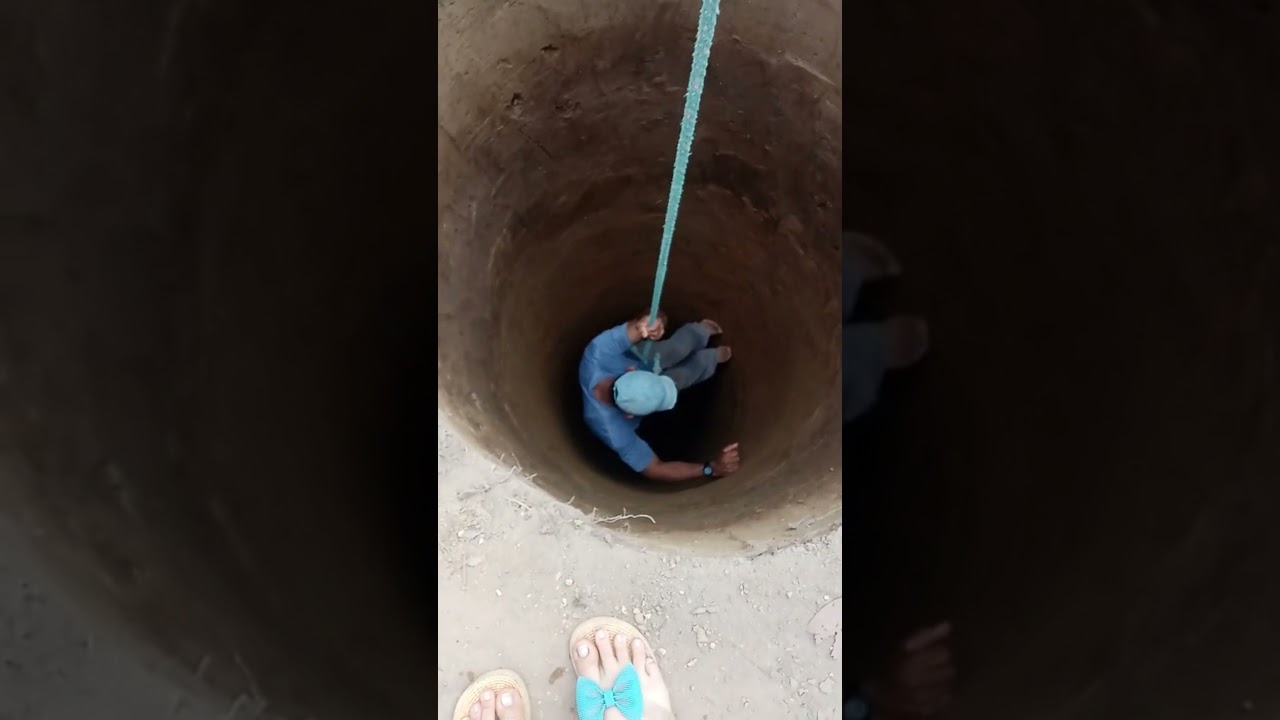 Cavando po&ccedil;o de 29 metros na m&atilde;o