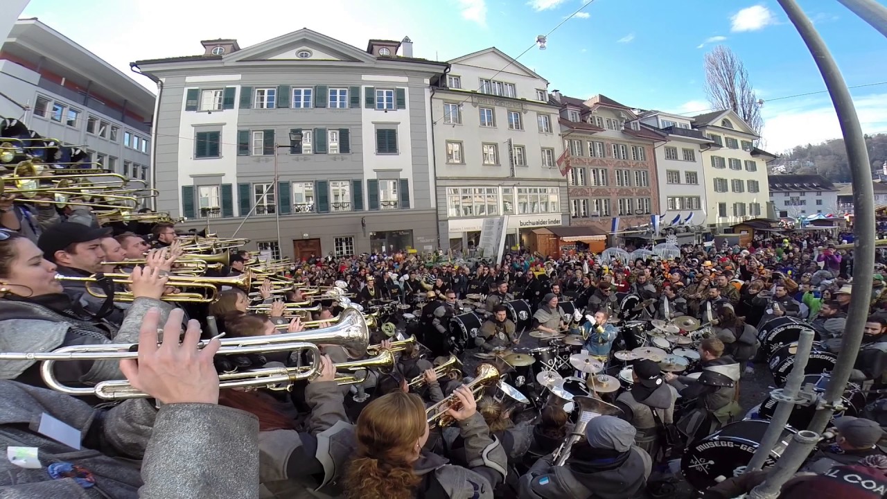 Musegg-Geischter Lozärn & Rontal Guugger Root – My President Is Black