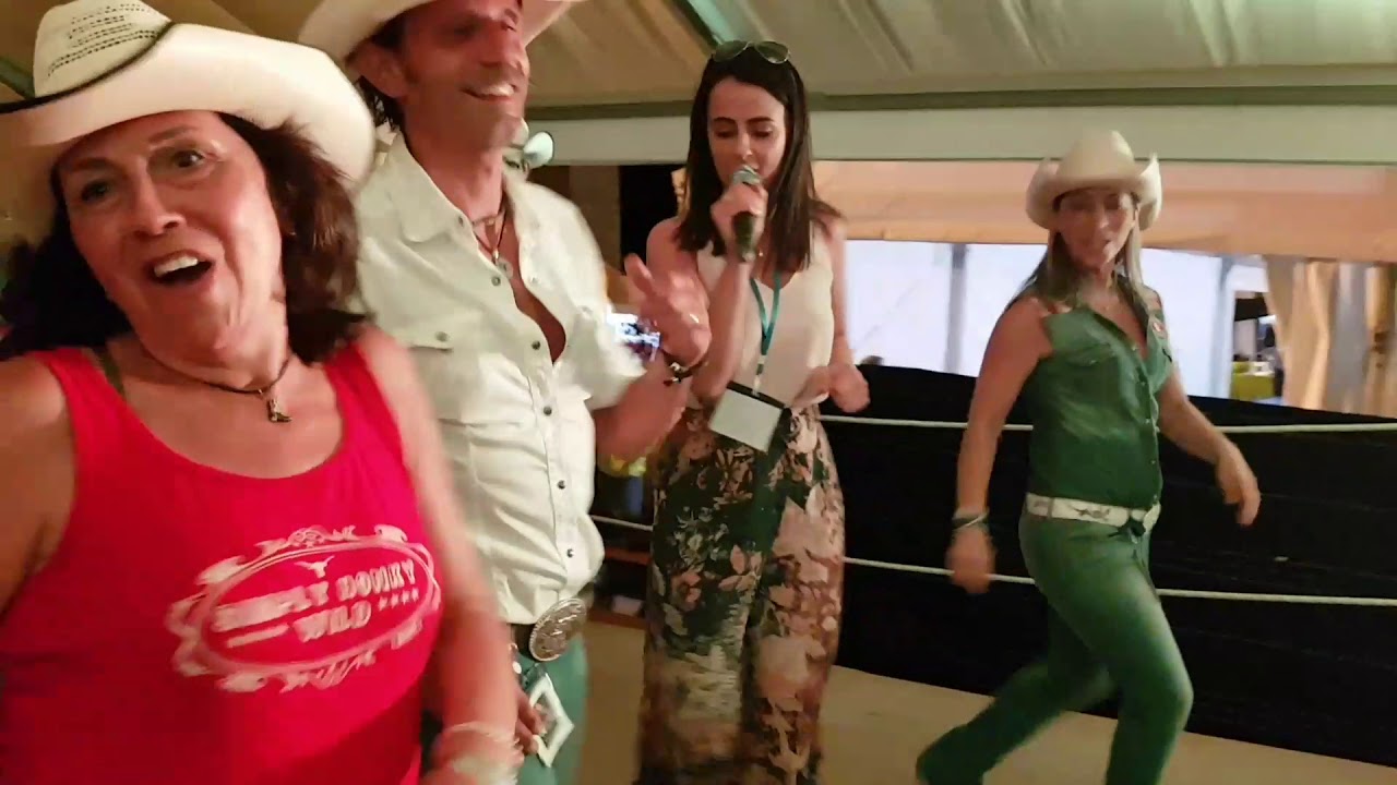 Sweet Home con Lisa Mchugh en IV Salardu Country Rock festival.  Country Sierra