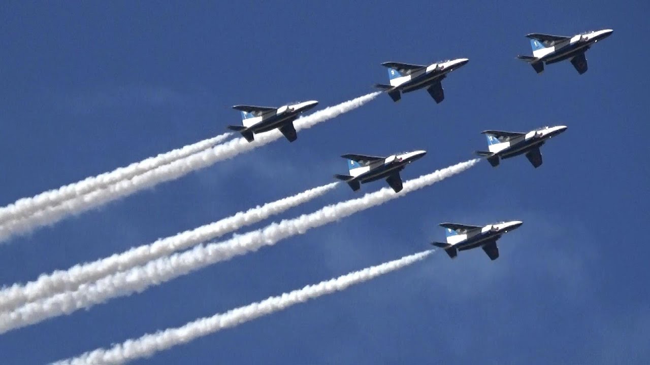 Blue Impulse exhibition flights at Tsuiki Airshow 2015 with English subtitles