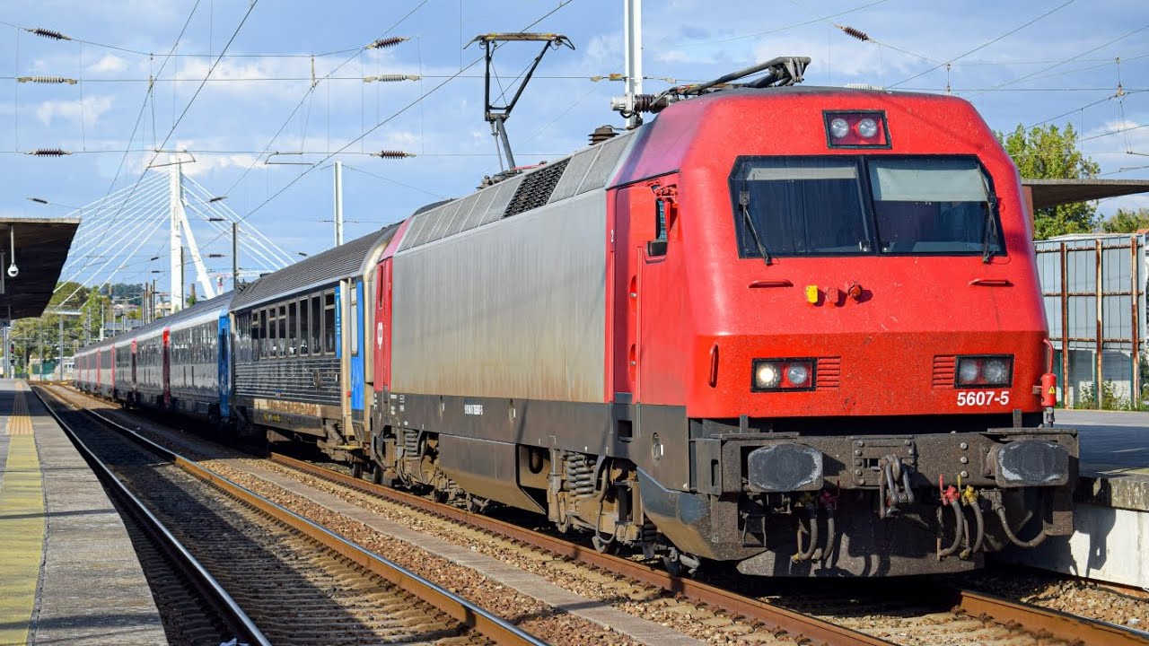 Estreia das carruagens Arco no Comboio Intercidades 526. Alfa Pendular. 📍Porto Campanhã📍.