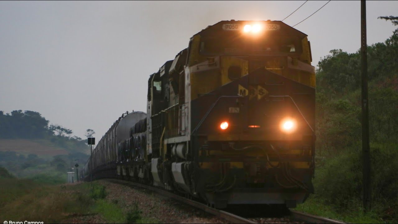 Trem de carga geral MUITO PESADO e APENAS 2 locomotivas, MAIS DE 8MIL TONELADAS, na Ferrovia do A&ccedil;o