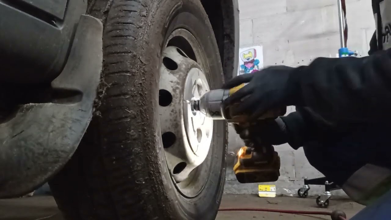 DeWalt DCF899 vs stara SATRA 1500nm przy 8 bar odkręcanie koła w citroen jumper