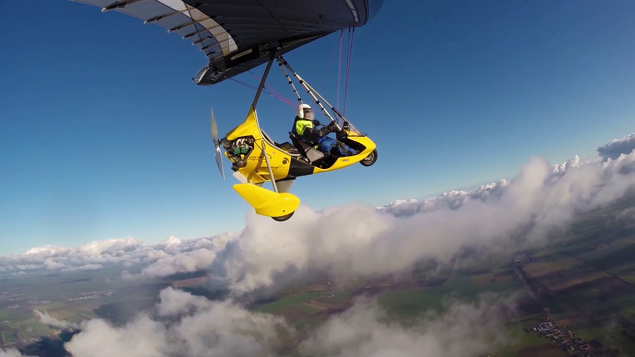 Tanarg 912 Air Creation in the clouds , altitiude 4.000 ft