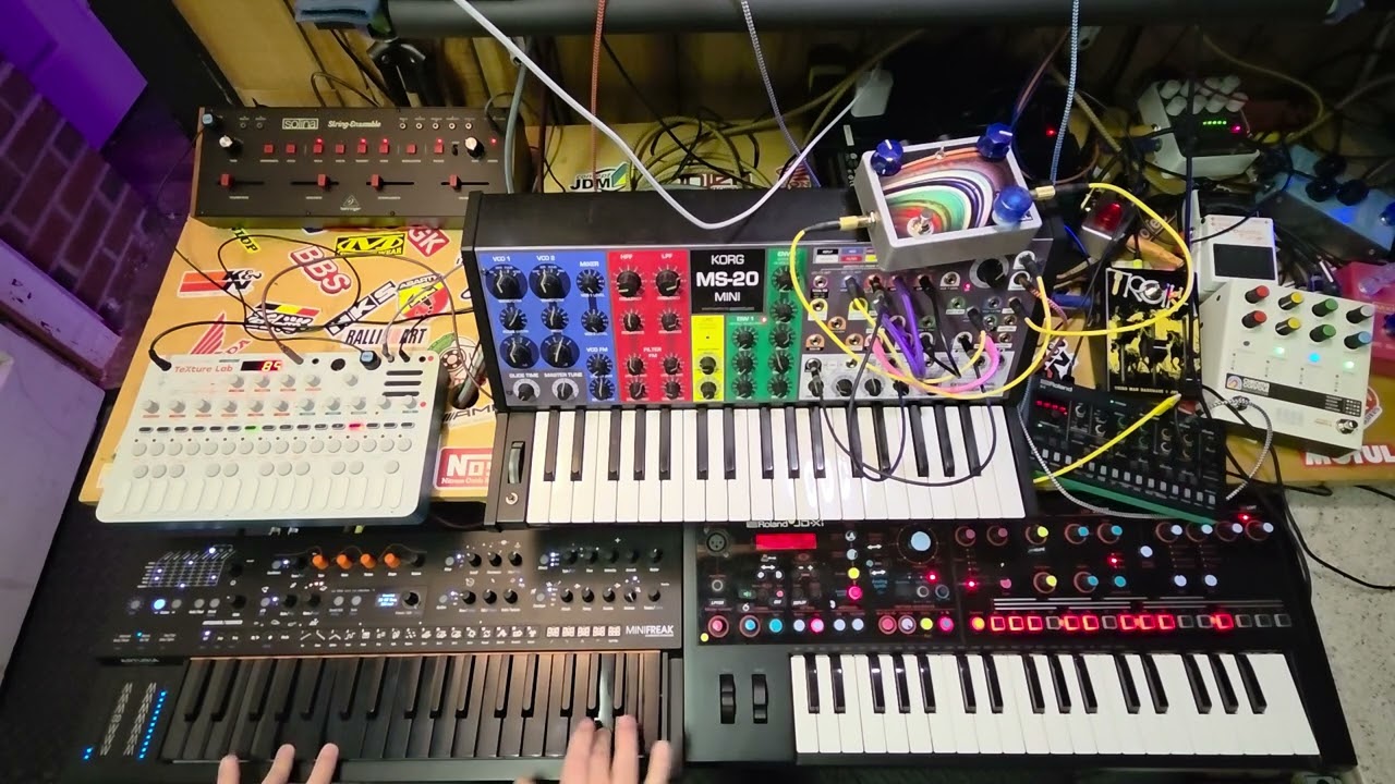 Retroland part 2: Dusting off the Roland JDXi the synth wave beast!  