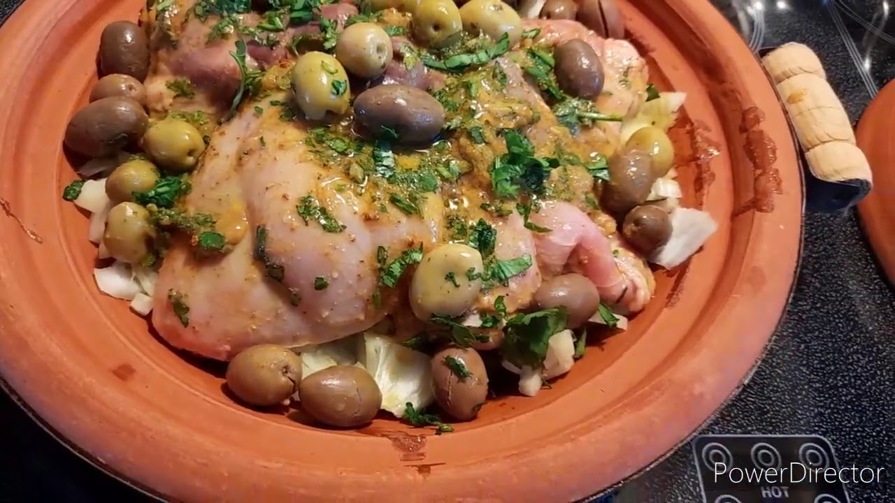 Tajine Marocain au Lapin et olives👌 طاجين القنية بمسلالة على الفاخر 👍👍وسلطة ساهلة 👌😍