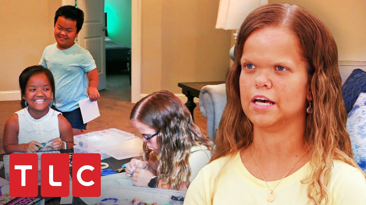 Anna, Alex e Emma apresentam negócio on-line durante a pandemia | Os Pequenos Johnstons | TLC Brasil