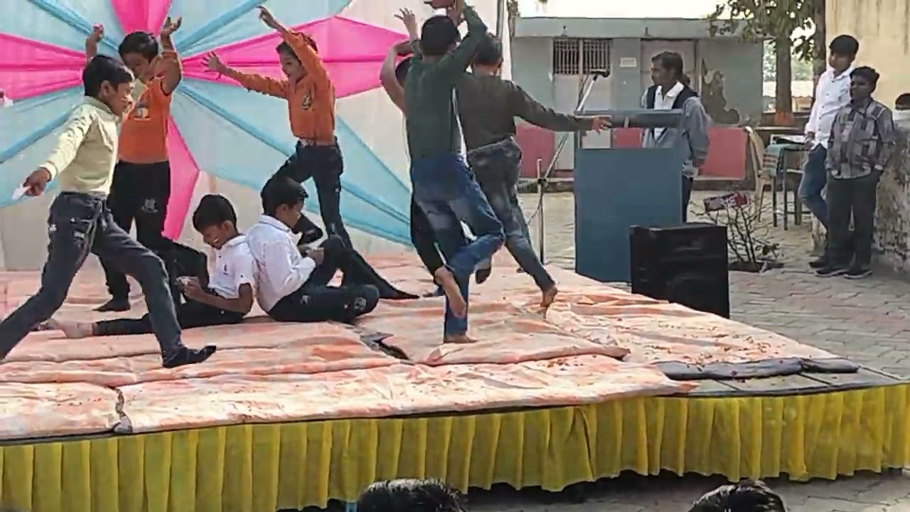 sandeshe aate hai#school #republicday