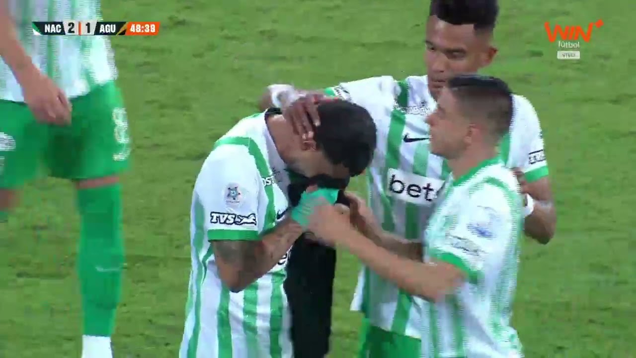 &iexcl;GOL DE EDWIN CARDONA DE PENAL Y DEDICATORIA ESPECIAL PARA SU PERRITO! #LALIGAxWIN 🟢⚽