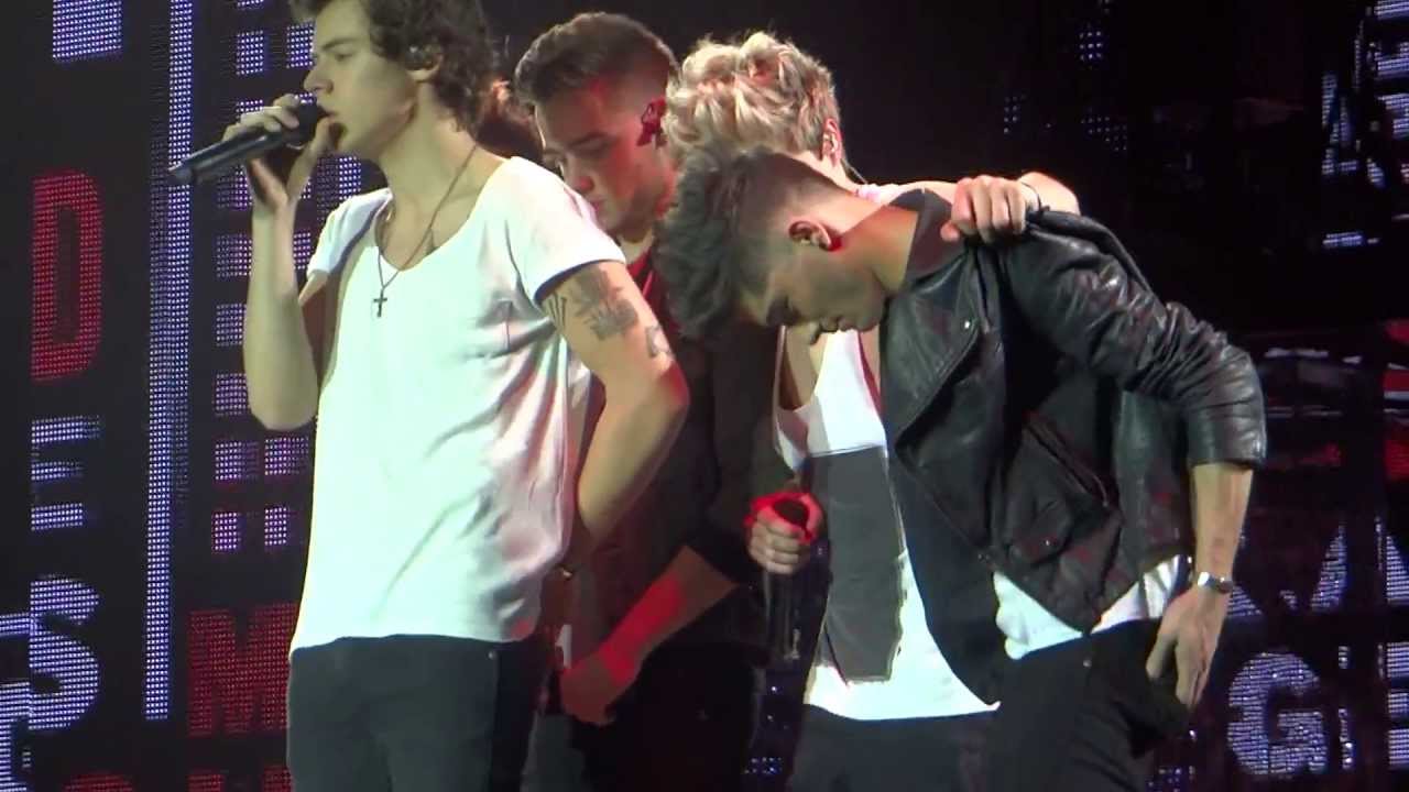What Makes You Beautiful - One Direction (Paris)