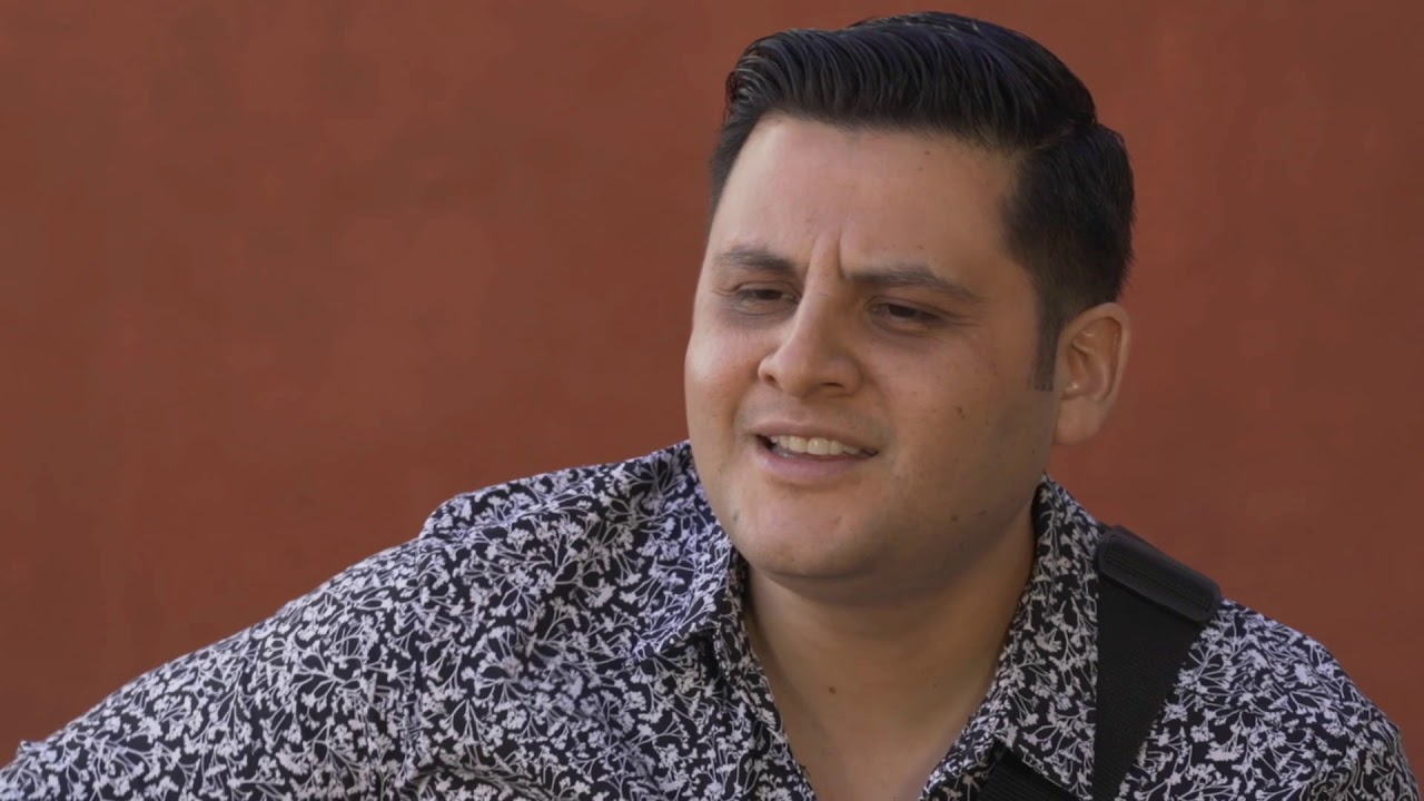 Mis favoritas con guitarra con Martín Molina
