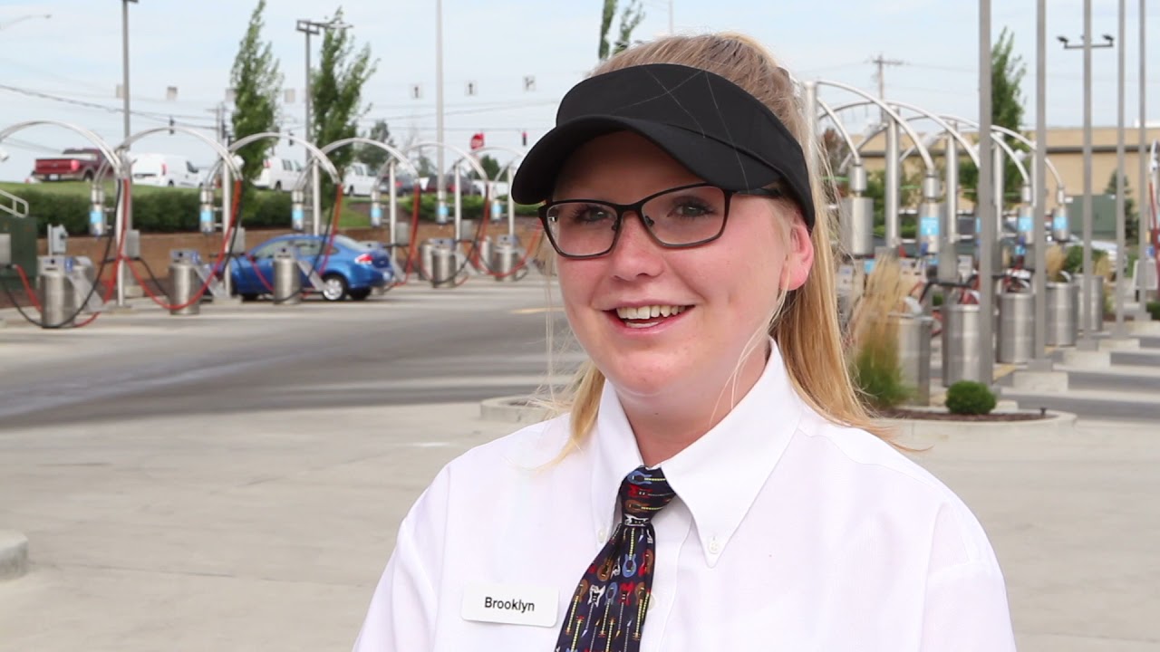 Mike&rsquo;s Carwash Associate Video