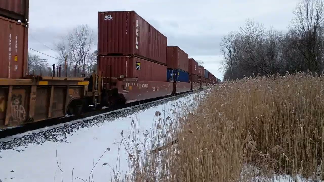 TrainVideo Of A PHONE View With A CN Z122 EB Train In The Port Huron Michigan, USA Area By Gabriel