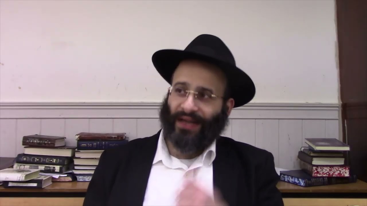 האם שמים מזוזה עם ברכה במקומות ציבוריים
