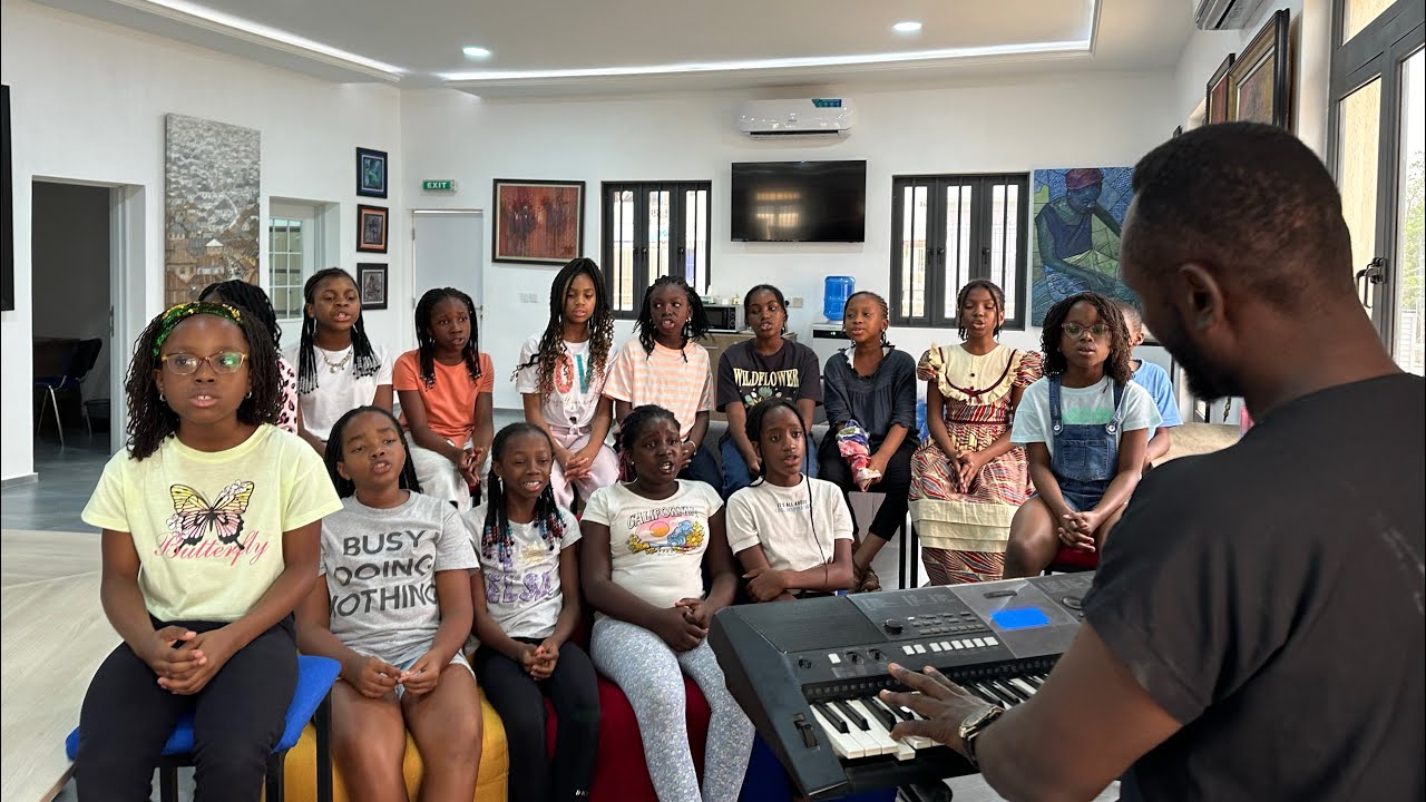 Performance of  songs by Johnny Drille and Mantissa