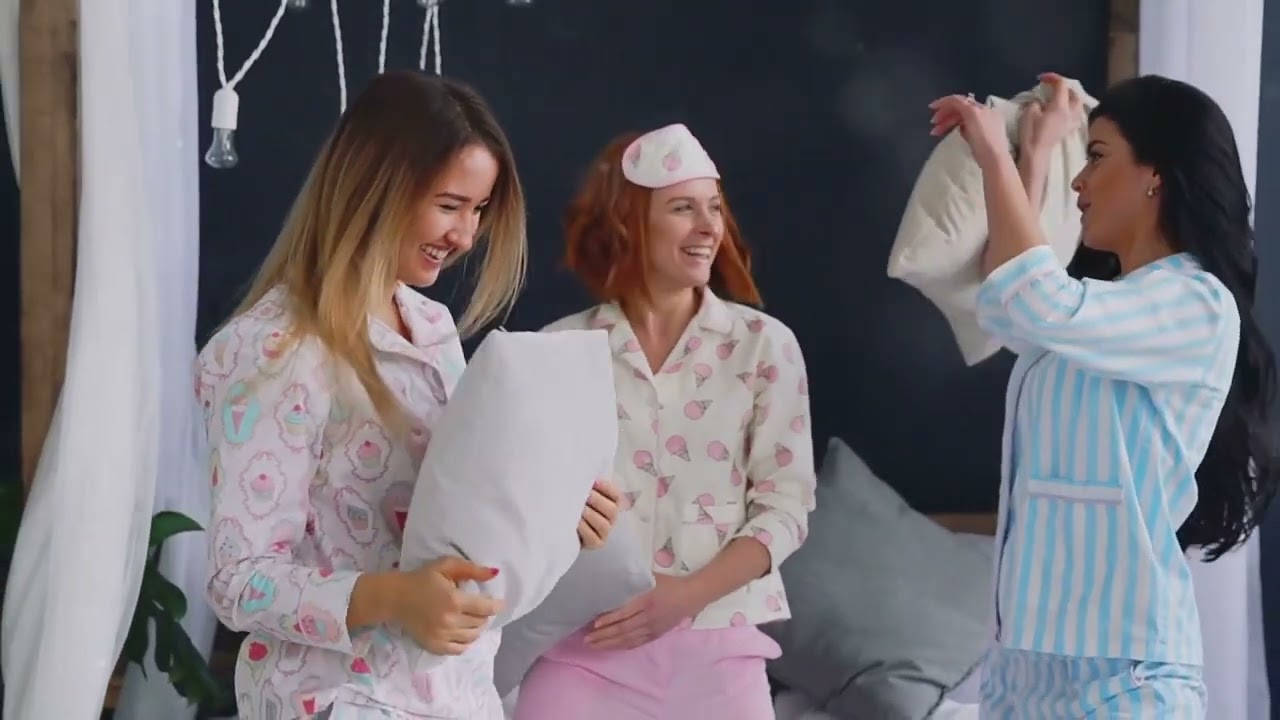 ai The Great Pillow Fight Fiasco of Fluffinington! (Short version)