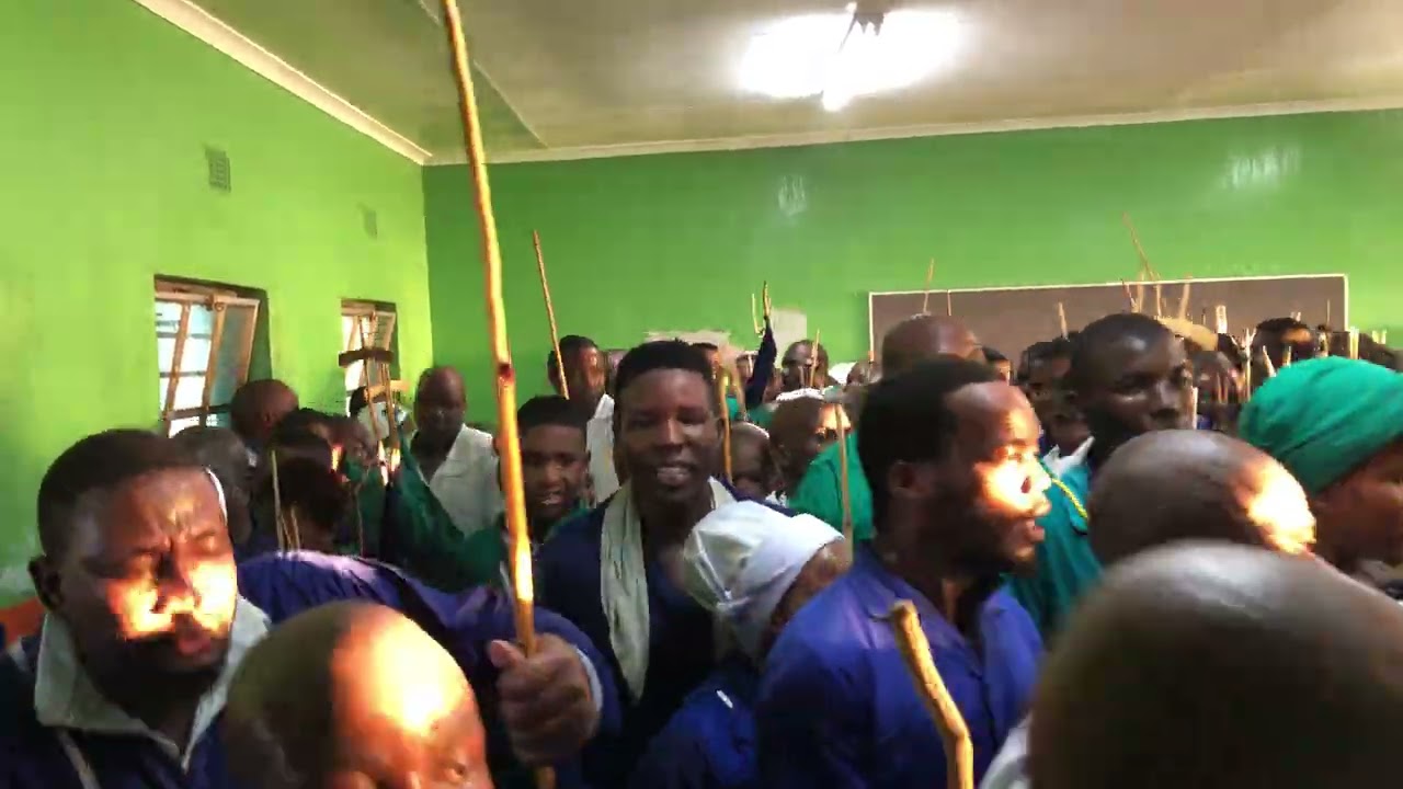 Isiguqo sokuvala unyaka esikhawini sikababa uMgazi 🙌🏻 16 December #isguqo #africa #umkhuleko #zion #