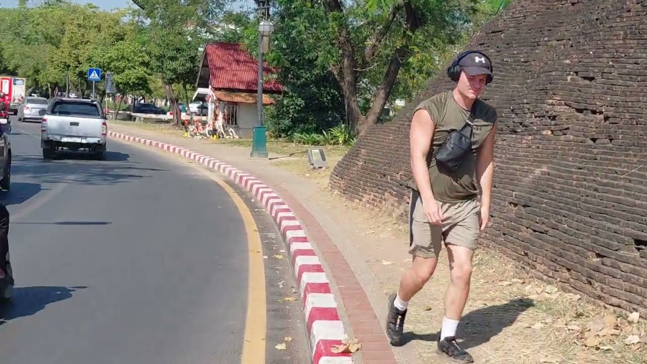 เดินเที่ยวคูเมืองจ.เชียงใหม่