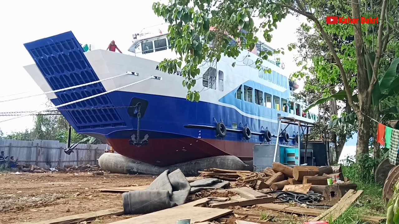 Detik detik peluncuran KMP. OPUDI di Danau Matano Sorowako
