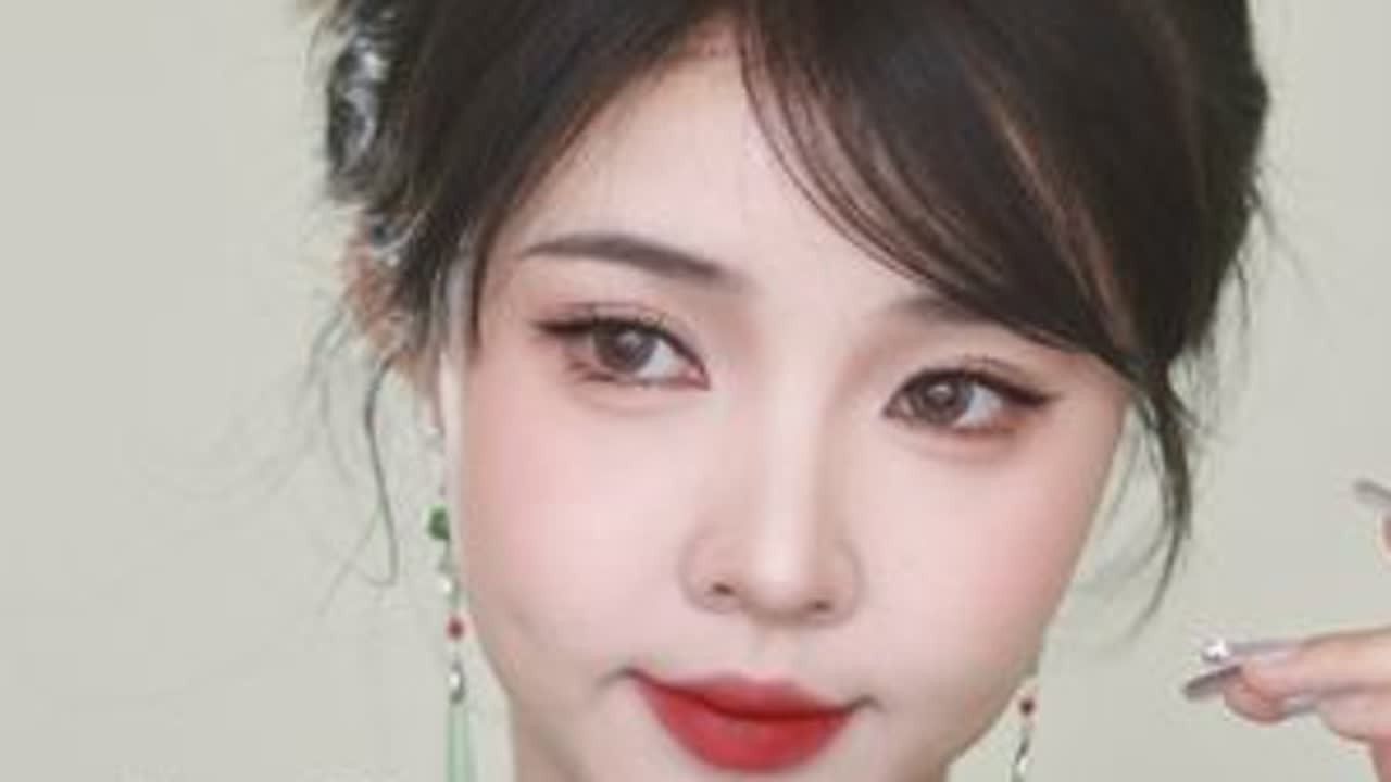 新中式妆容适配所有女孩儿～#妆教 #新手化妆教程 #清冷新中式妆容 #妆前妆后 #方圆脸国风妆容怎么画