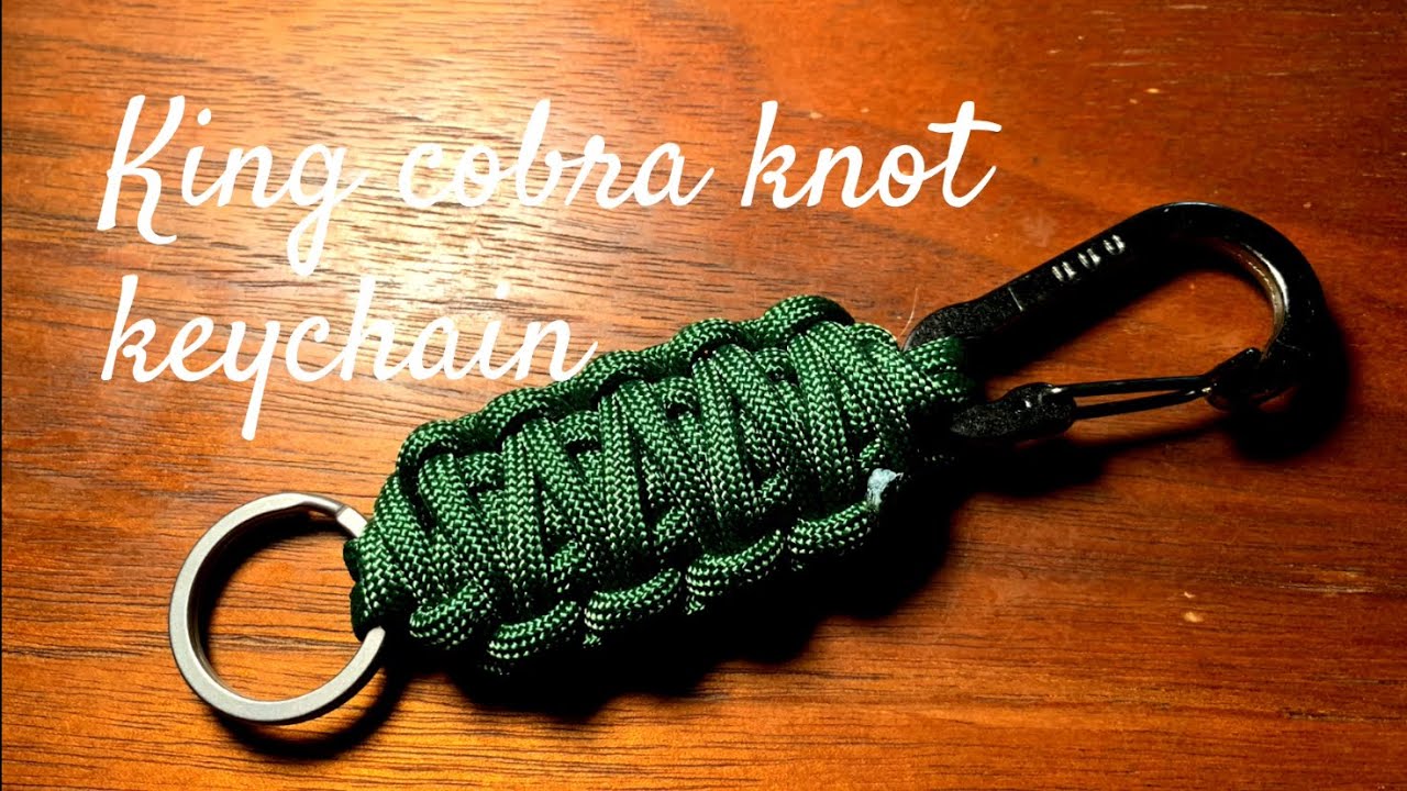 【パラコード】キングコブラノットのキーホルダー｜平編み派生