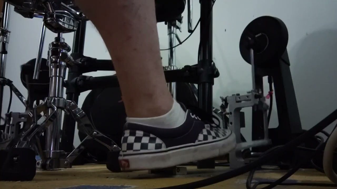 16th/32nd notes @280 bpm practice, metronome set to half time.  All singles.