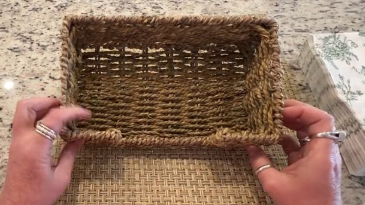 Seagrass Napkin Holder