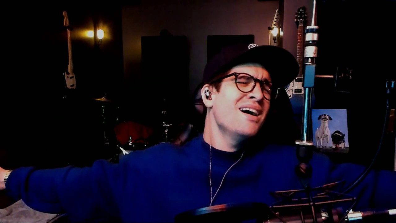 Brendon singing in Hawaiian to bless your ears