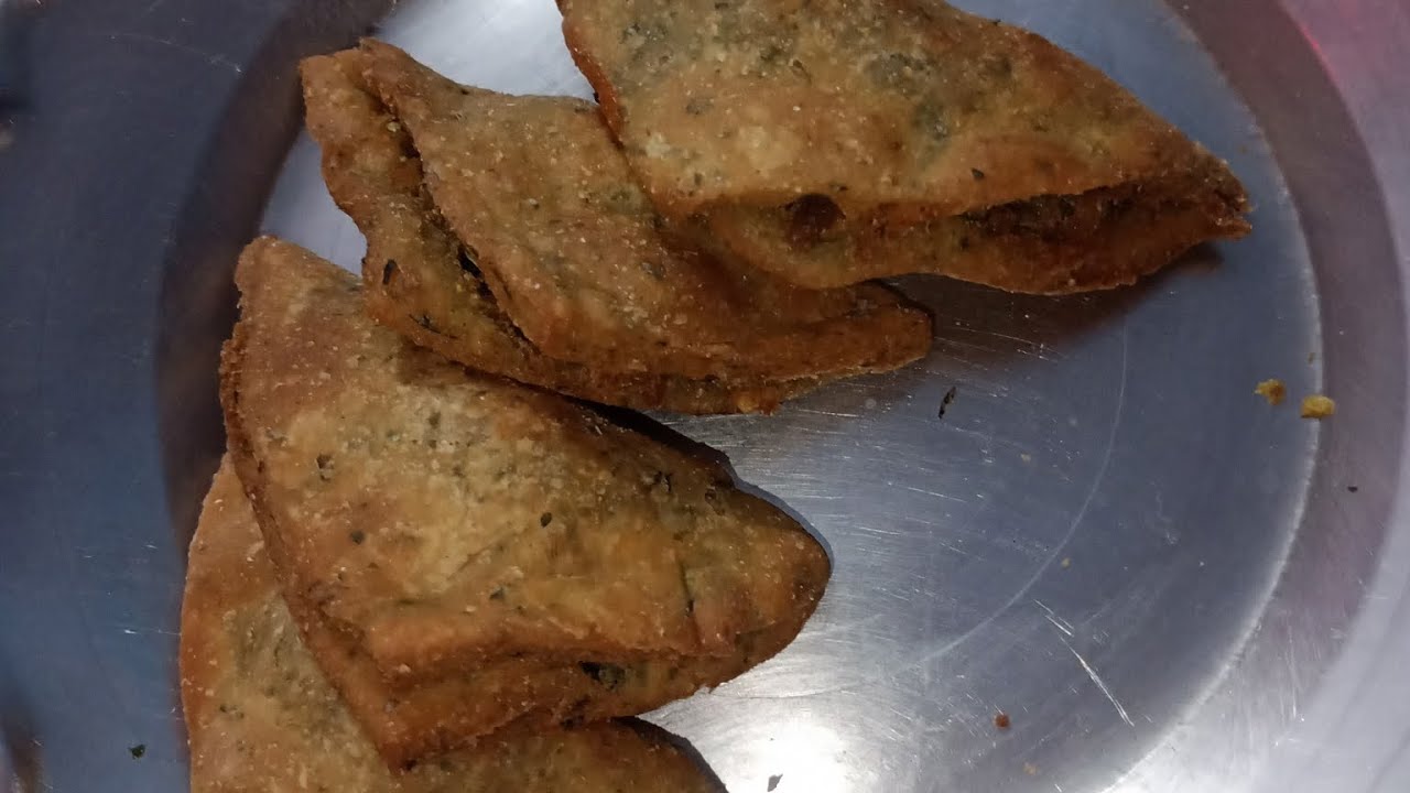    आटे #और मेथी के पेटीज#food 🙏👍🌾
