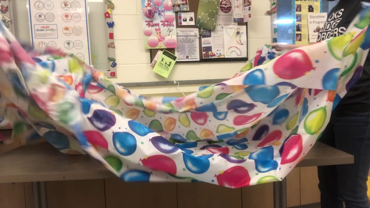 DIY Noon Year's Eve Balloon Drop!
