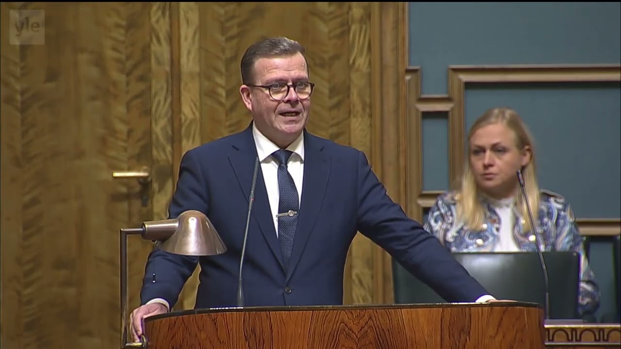 SinäTuubaPaska - Hallituksen sekoiluja