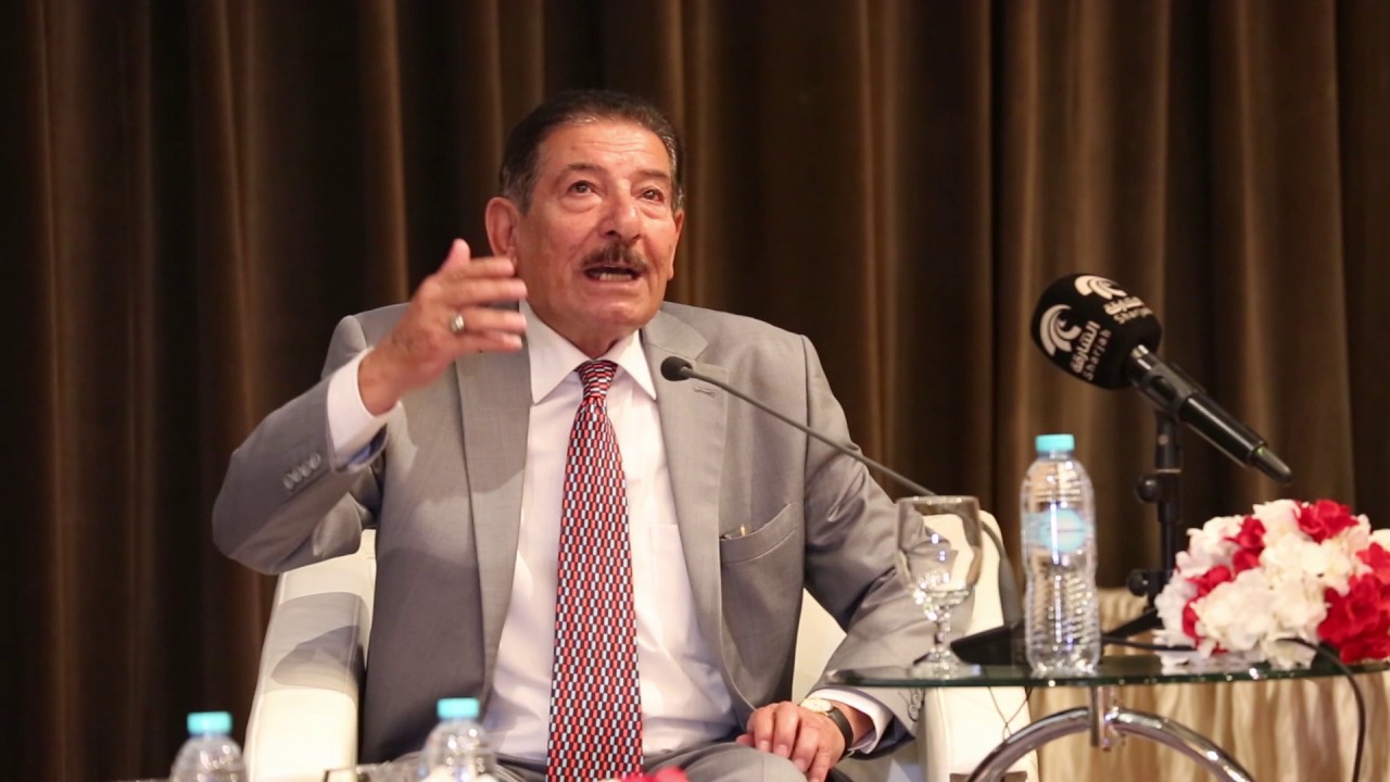 مركز الشارقة للشعر الشعبي- الشاعر عريان السيد خلف