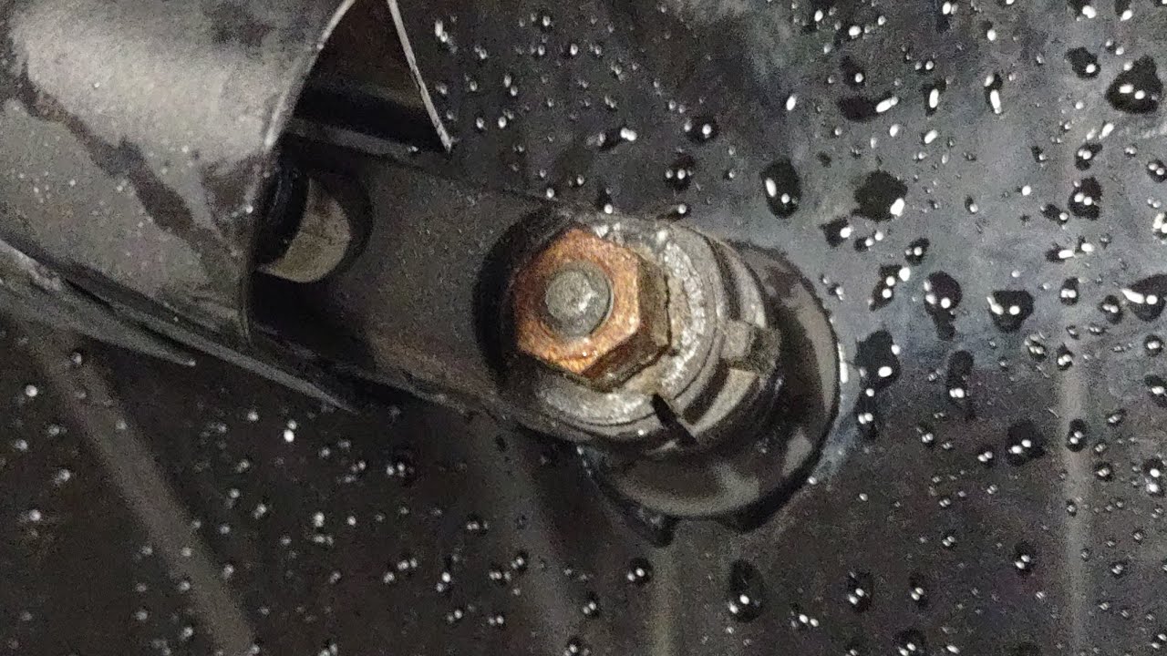 Хроническая неисправность рычага заднего стеклоочистителя Ford Explorer 2013–2019 годов выпуска —...