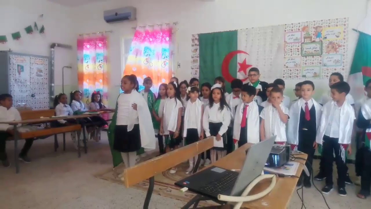 بلد الأحرار أتيناك من أداء تلاميذ سنةثالثة إبتدائية رضاحوحو حاسي مسعود