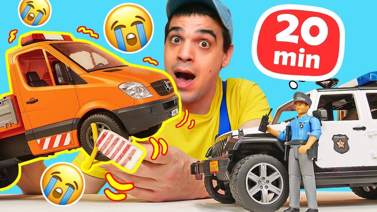 Il meccanico aggiusta le macchinine nell’officina giocattolo!