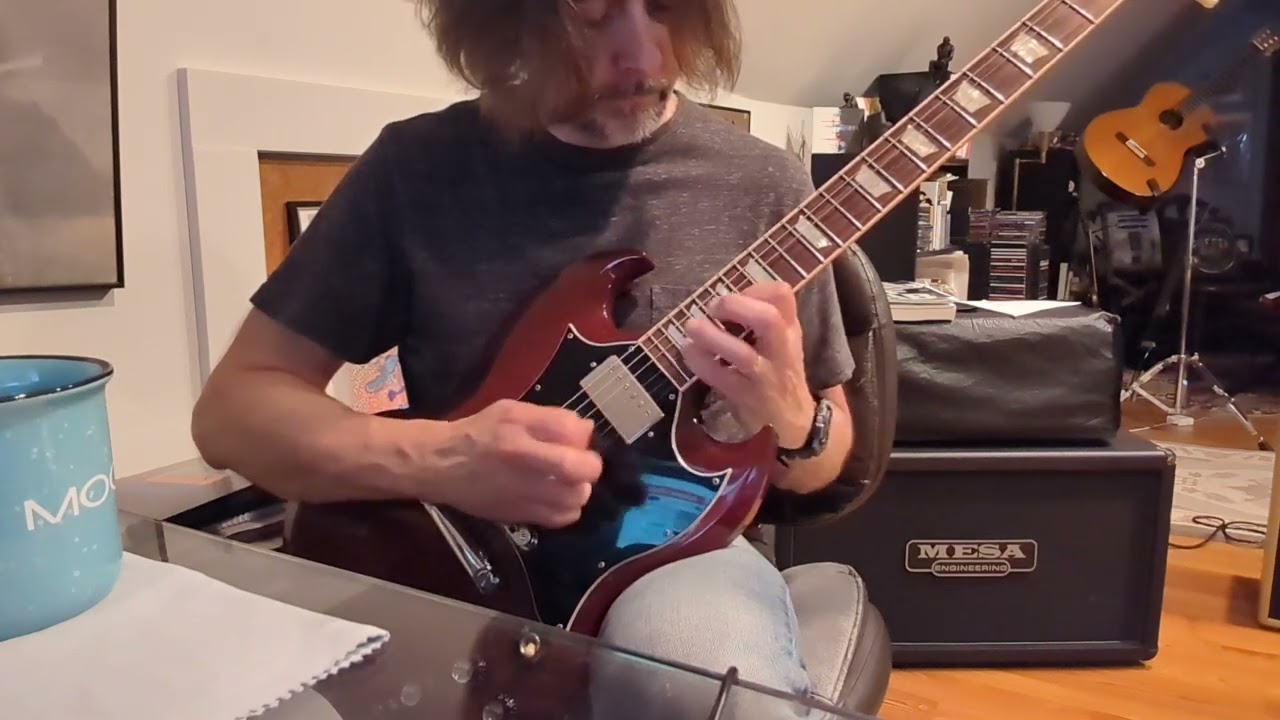 Gibson SG Standard - Jam in the studio.