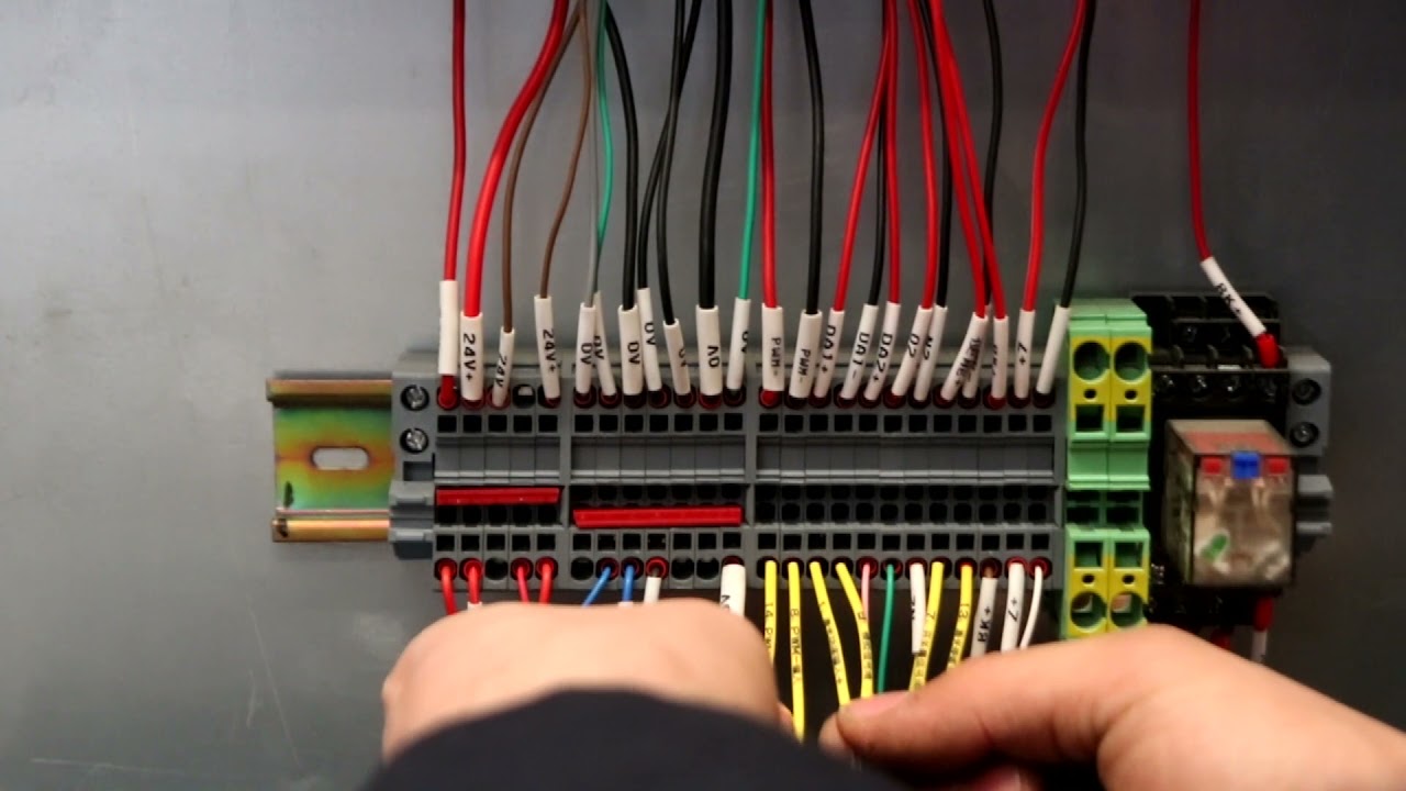 How to connect control cabinet of laser cutting machine--MORN LASER