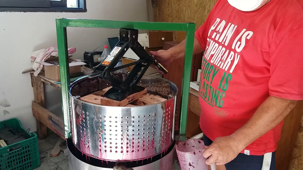 PRENSA CASERA PARA HACER VINO con materiales reciclados