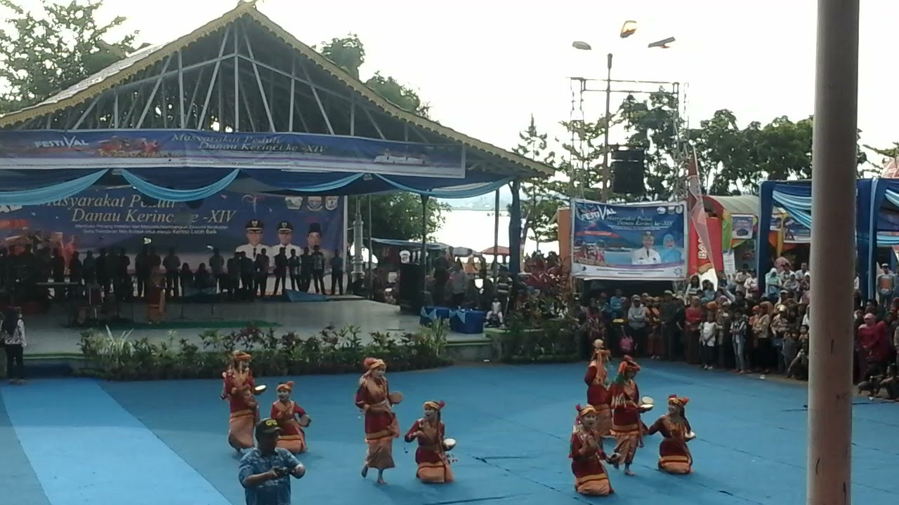TARI RANGGUK KEC.SIULAK MUKAI || JUARA 1 FMPDK 2015 || DANAU KERINCI