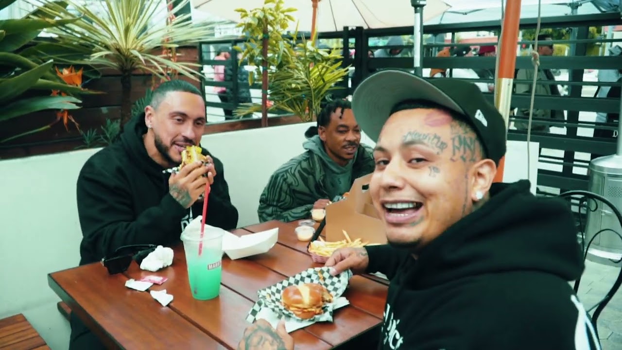 Compa Raider & Swifty Blue visit Marathon Burger with Teeflii !! @Shot By Nick Rodriguez