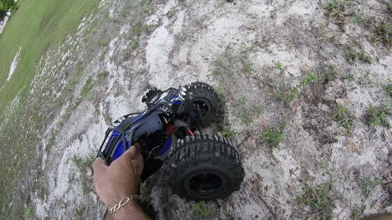 Traxxas 1/10 Summit truck 4x4 6s crawling on big grippy tires