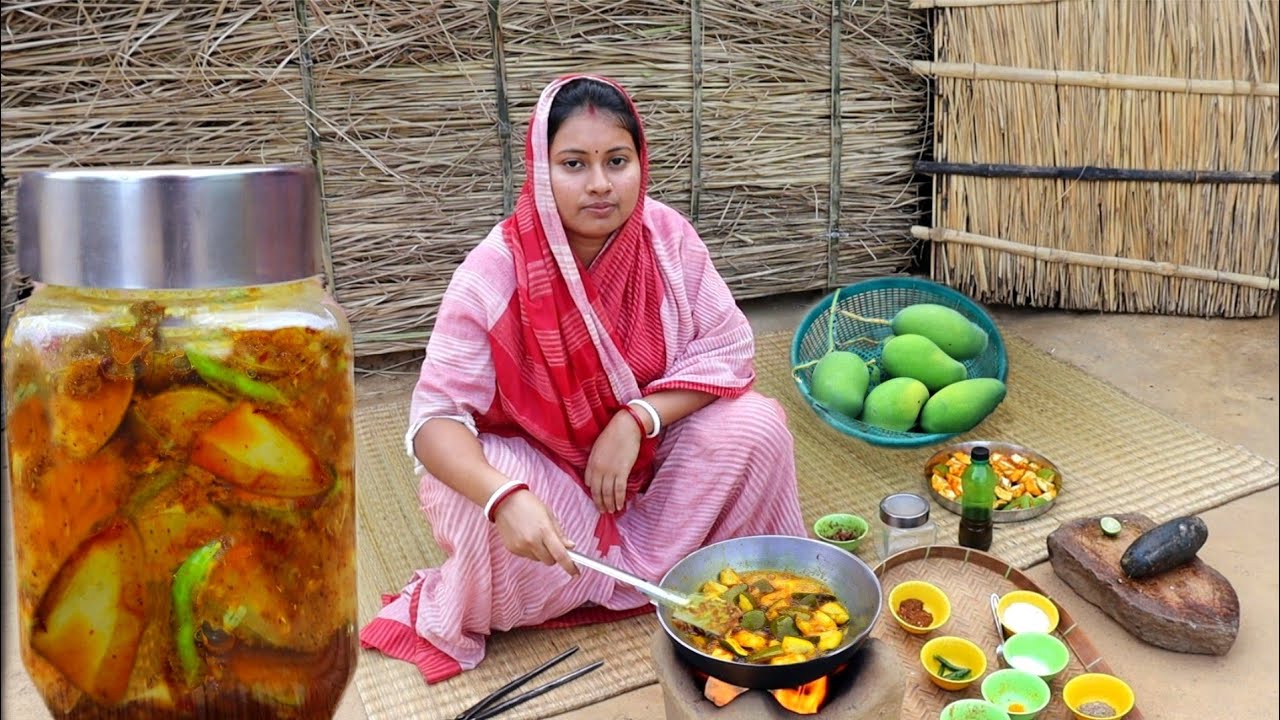 রোদে দেওয়ার ঝামেলা নেই😳গ্রাম্যপদ্ধতিতে খুব সহজ কাঁচা আমের টকঝাল আচার রেসিপি ||Mango Pickle Recipe