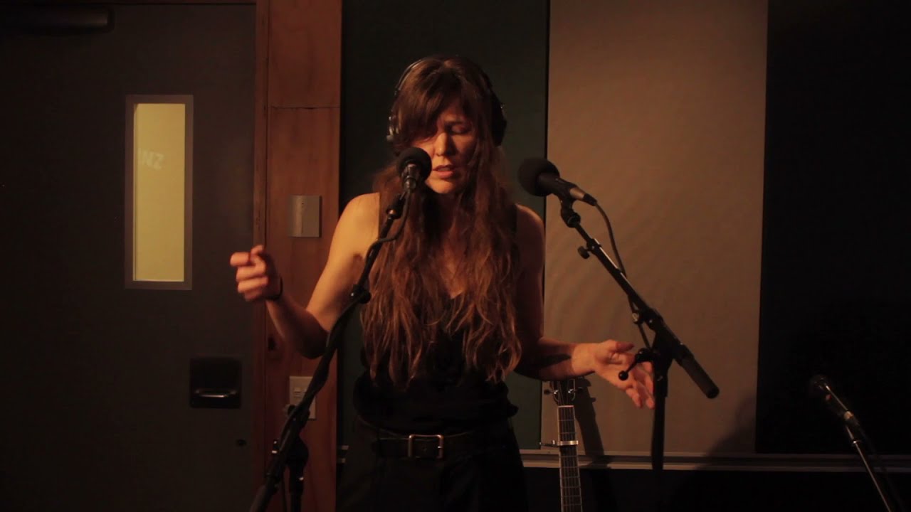 Reb Fountain - Hey Mom - Live at Radio New Zealand