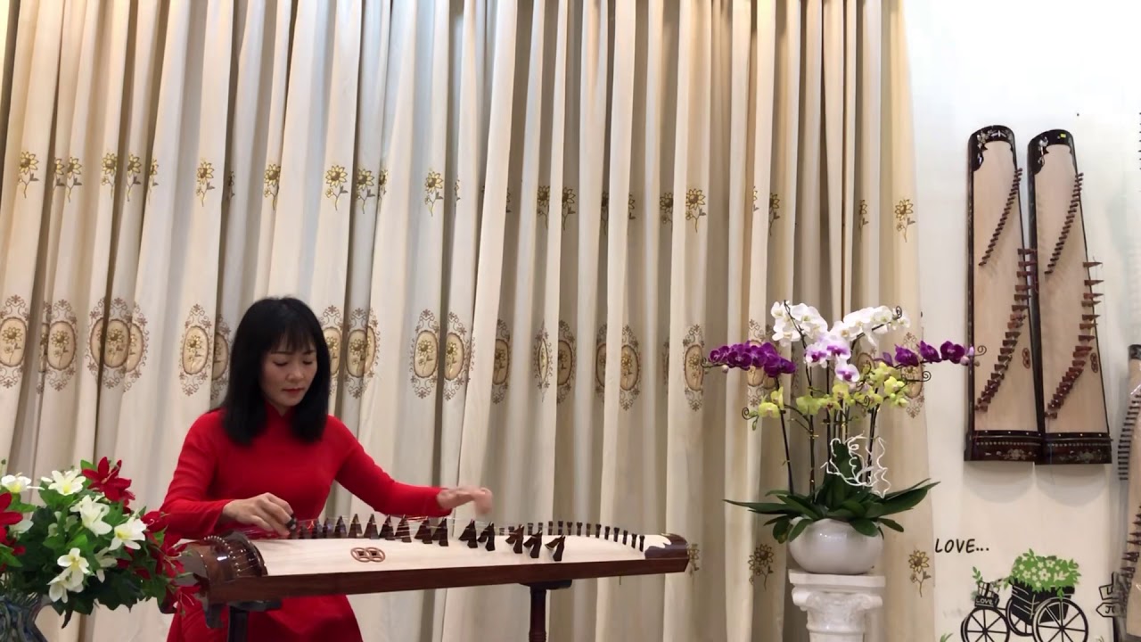 XUÂN NÀY CON KHÔNG VỀ- Đàn Tranh: Phương Thuý ( CLB Đàn Tranh Phương Thúy- Vũng Tàu)