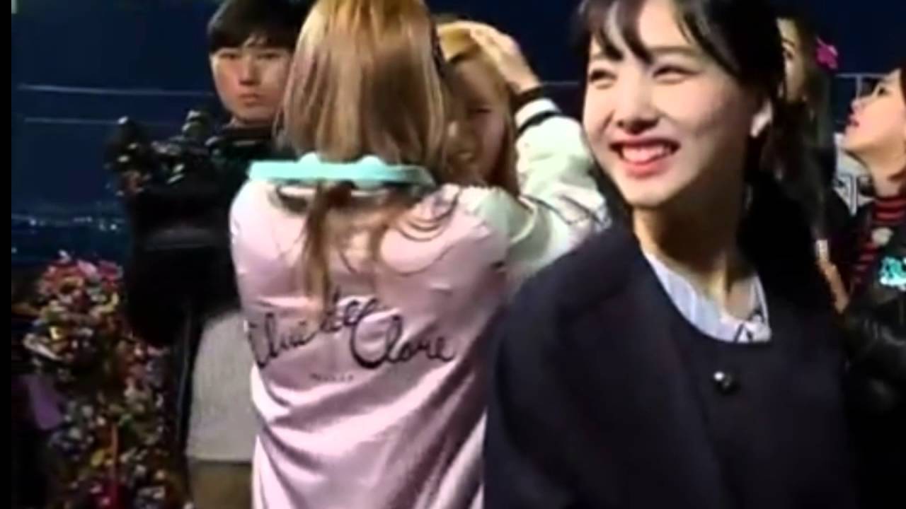 트와이스TWICE - Momo hug hug moment
