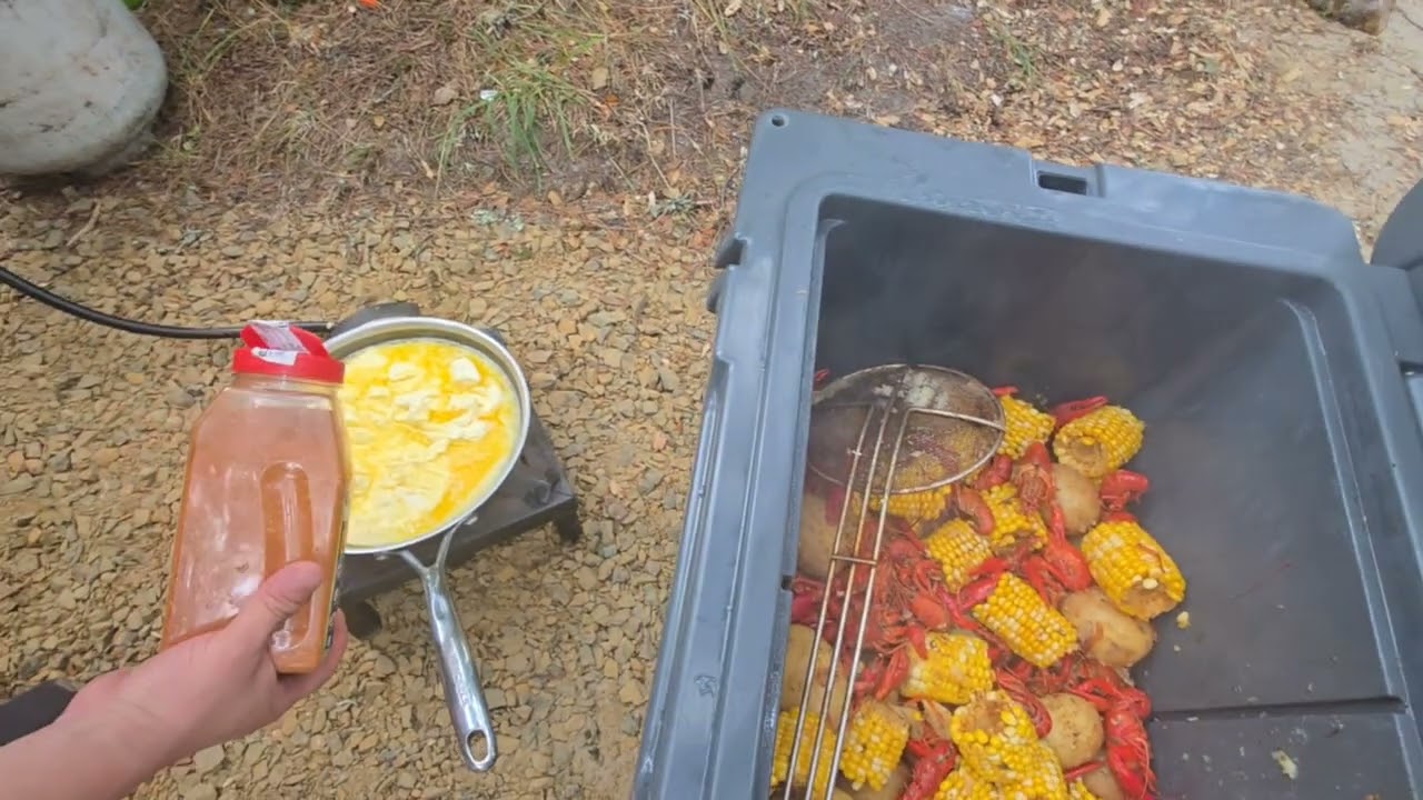 Bellos recuerdos  campando y cosinando crab boil saludos 