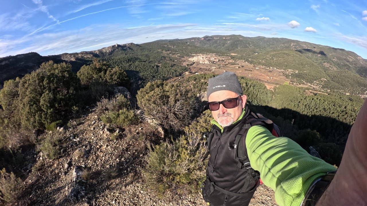 CAPAFONTS: Un trekking espectacular #nieve #capafonts #senderismo 